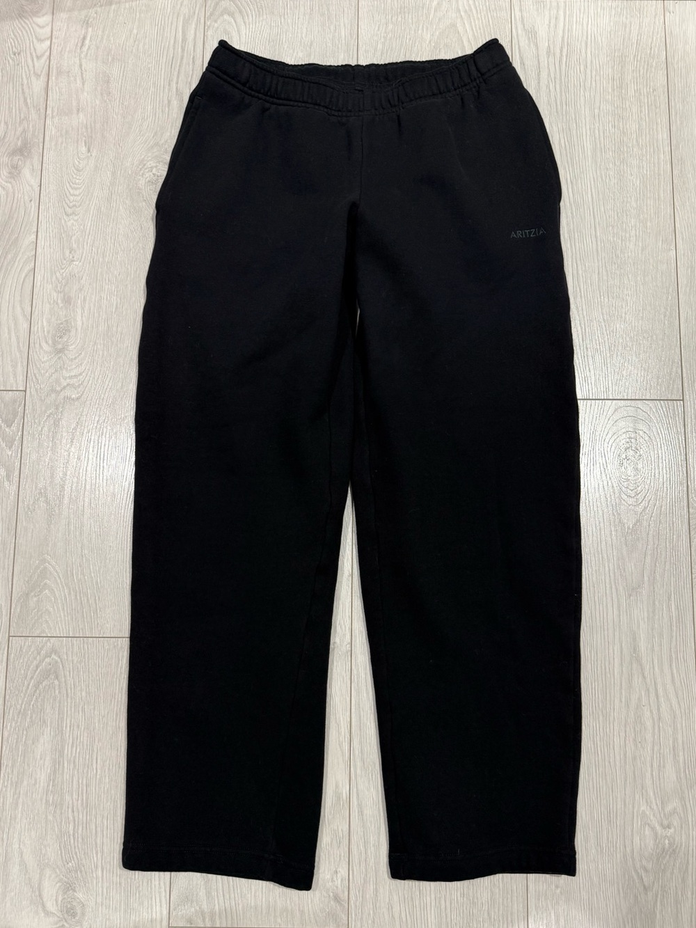 Aritzia cozy sweatfleece mega straight sweatpant